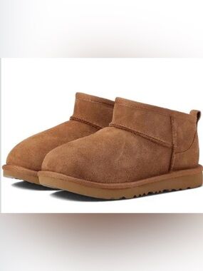 UGG kids Classic Ultra Mini Chestnut Size 5 youth - in original box